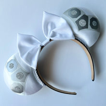 Load image into Gallery viewer, Space Princess