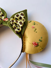 Load image into Gallery viewer, Galactic Senator Ears