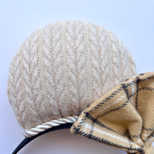 Load image into Gallery viewer, Cozy Cream Flannel Ears