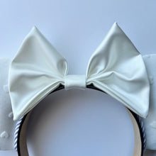 Load image into Gallery viewer, White Velvet Hearts Ears