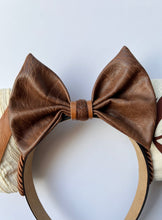 Load image into Gallery viewer, The Scavenger